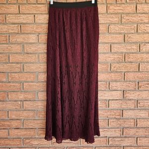 Jolie & Joy Lace Maxi skirt